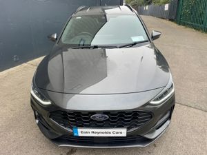 Ford Focus ST-LINE X   125bhp  M6 ESTATE AS NEW! H - Image 3