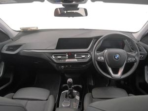 BMW 1 Series 118i Sport - Image 4