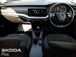 Skoda Octavia Octavia AMB 2.0tdi 115HP - Image 2