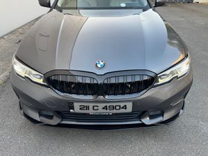BMW 3-Series 2021 sport diesel - Image 4