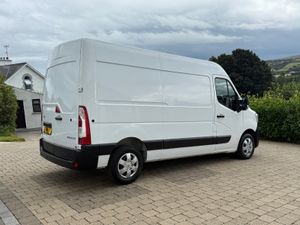 2022 (222 Reg) Renault Master Business+ MWB L2H2 - Image 4