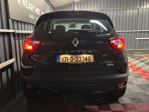 2017 Renault Captur dCi 90 EXPRESSION+ - Image 2