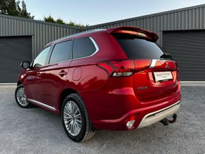 Mitsubishi Outlander 191’ JURO 2.4 PHEV HIGH SPEC - Image 3