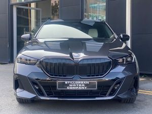 BMW 5 Series Touring 530e M-sport Pro Auto (phev) - Image 2