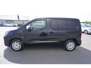 Opel Combo sportive 8 speed automatic - Image 4
