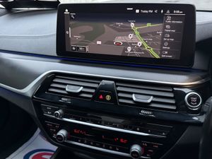 BMW 5-Series 2023 msport 520d - Image 3