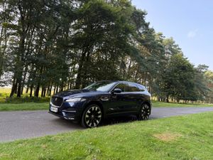 Jaguar F-Pace 2016 AWD Huge Spec - Image 3