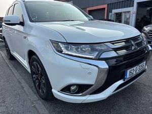 2015 Mitsubishi Outlander PHEV 2.0 PLUG IN HYBRID - Image 4