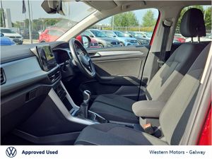 Volkswagen T-Roc Life  Rear Camera  Alloys  App C - Image 4