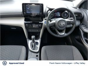 Toyota Yaris Cross Luna 1.5 Hybrid  forest Green - Image 2