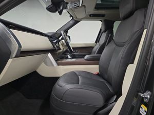Land Rover Range Rover Estate HSE - Image 4