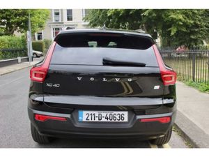 Volvo XC40 1.5 T4 R-design 208BHP 5Dr Auto - Image 4