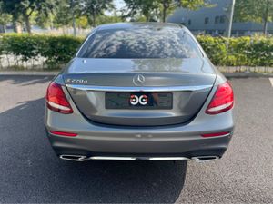Mercedes-Benz E-Class E220D AMG LINE AUTO - Image 4