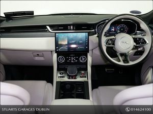 Jaguar F- PACE  r-dynamic HSE Exterior Black Pack - Image 4