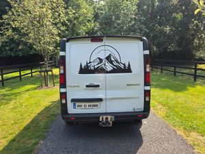 212 Renault Trafic 2L  120 Crew Cab No Vat - Image 4
