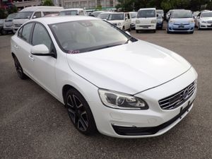 Volvo S60 2.0 D4 SE LUXURY PLUS DIESEL AUTOMATIC / - Image 3