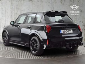 MINI HATCH Cooper C 5 Door - Image 2