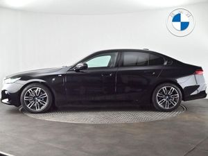 BMW 5 Series 530e M Sport Saloon - Image 3