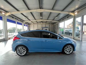 Ford Focus ZETEC S 1.5 TDCI 120 bhp - Image 4