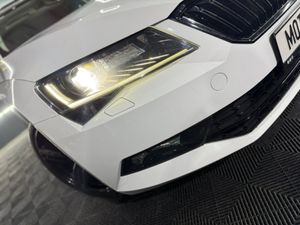 ⚪️2017 SKODA SUPERB AMBITION DSG BLACK EDITION⚪️ - Image 3