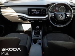 Skoda Octavia  tiny Mileage octavia AMB 2.0tdi 11 - Image 2