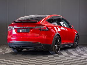 192 Tesla Model X 100d Long Range 7 Seater - Image 3