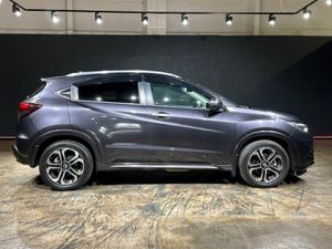 Honda Vezel 1.5 HYBRID AUTOMATIC - FULL BLACK LEAT - Image 3