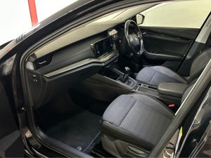 Skoda Octavia AMBITION 2.0 TDI 115HP 4DR - Image 3