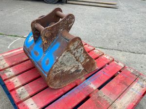 18" DIGGING BUCKET......40mm PINS.........056. - Image 4