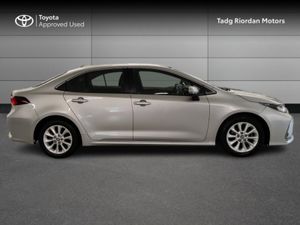 Toyota Corolla HYBRID LUNA - Image 3