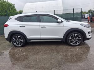 *201 Hyundai Tucson  4x4  Automatic - Image 4