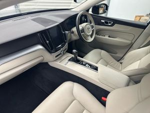 Volvo XC60 D3 MOM  just IN   120 P/W - Image 4