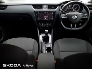 Skoda Octavia  like New style 1.6tdi 115HP Manual - Image 2