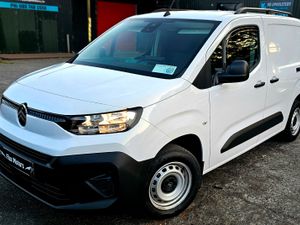 2025 Citroen Berlingo NO VAT, only 10k km! - Image 4