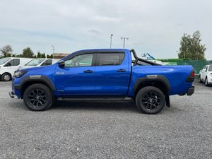 TOYOTA HILUX INVINCIBLE NO VAT - Image 3