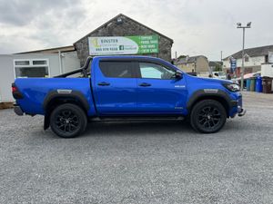 TOYOTA HILUX INVINCIBLE NO VAT - Image 4