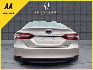 2020 Toyota Camry PETROL HYBRID *1YEAR WARRANTY* - Image 4