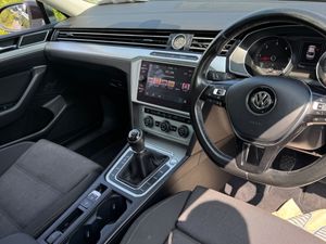 Volkswagen Passat 2017 - Image 4