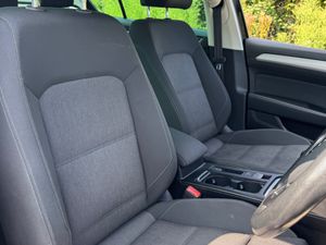 Volkswagen Passat 2017 - Image 3