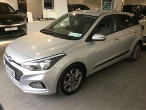 Hyundai i20 DELUXE AUTOMATIC - 1 Owner - Low Milea - Image 3