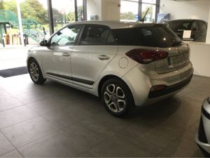 Hyundai i20 DELUXE AUTOMATIC - 1 Owner - Low Milea - Image 4