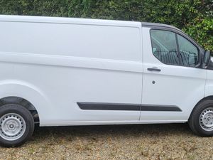 Ford Transit Custom 2016 2.2 lwb - Image 2