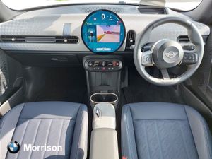MINI Cooper Cooper Classic Auto - Image 2