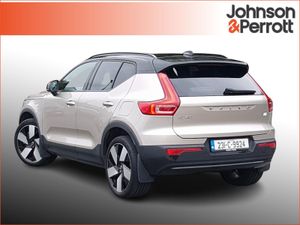 Volvo XC40 231hp Ultimate 69 kWh Battery (adaptiv - Image 3