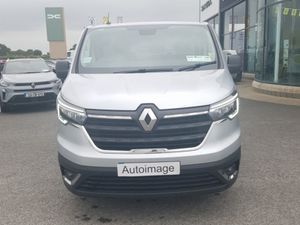 Renault Trafic 130 LWB EX VAT Price Displayed - Image 2