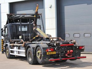 2018 SCANIA P410 6X2 HOOKLOADER DRAW-BAR SPEC, - Image 4