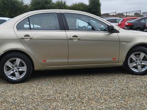 Mitsubishi Lancer 2010 - Image 2
