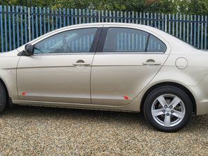 Mitsubishi Lancer 2010 - Image 4