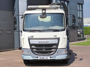 2015 DAF LF 220 16-TON 4X2 ROAD SWEEPER - Image 2
