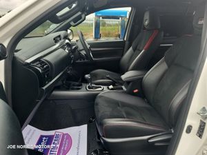 Toyota Hilux 2.4 Diesel 4WD DOUBLE CAB Z GR SPORT - Image 4